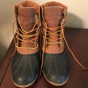 Men’s Sorel tan waterproof duckboots